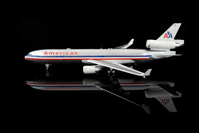 Pre-Order SQ Wings L2228 1:200 American Airlines MD-11 N1767A