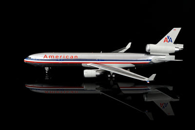 Pre-Order SQ Wings L2229 1:200 American Airlines MD-11 N1755