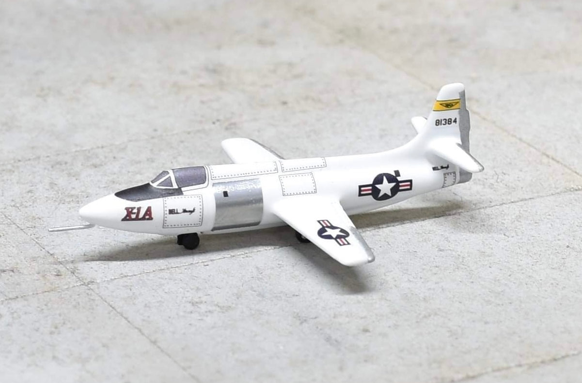 Sky Classics 1:200 Bell X - 1A 481384 "White & Silver Fuselage Band Yellow NACA Band"