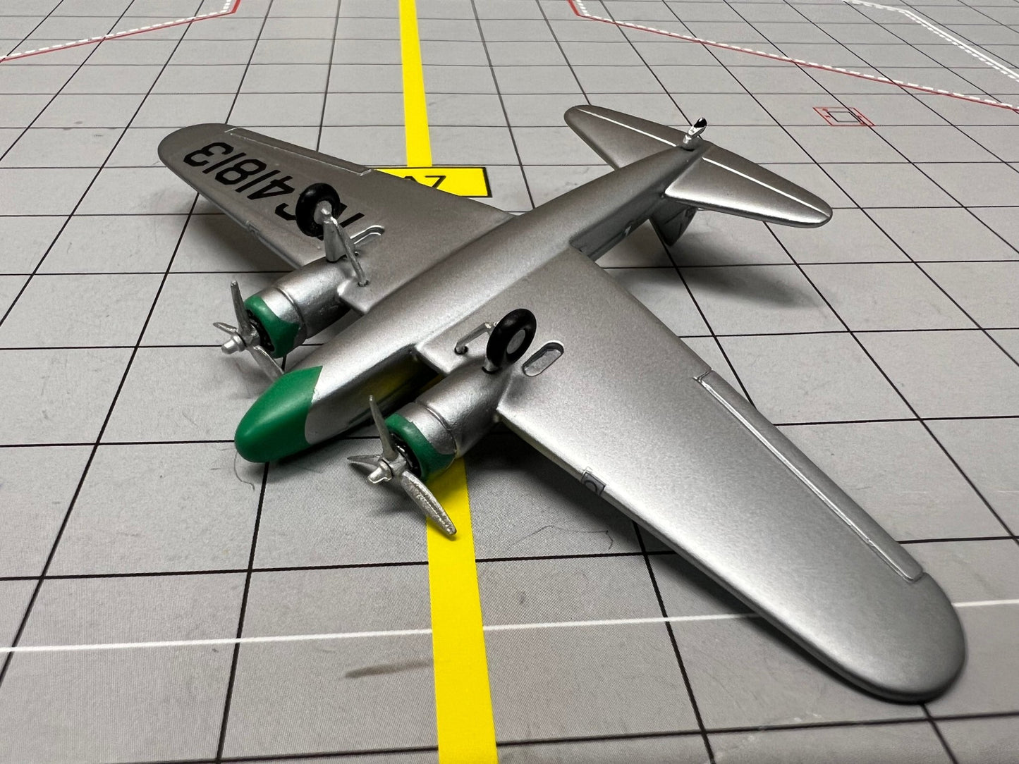 Sky Classics 1:200 Empire Airlines Boeing 247