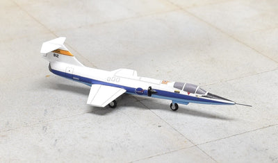 Sky Classics 1:200 SCF10402 Lockheed F - 104 Starfighter NASA N812NA White Blue Stripe Blue Bottom No Tanks