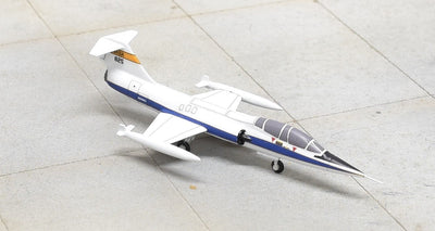 Sky Classics 1:200 SCF10404 Lockheed TF - 104G Starfighter NASA N825NA White Blue Stripe White Bottom W/Wing Tanks
