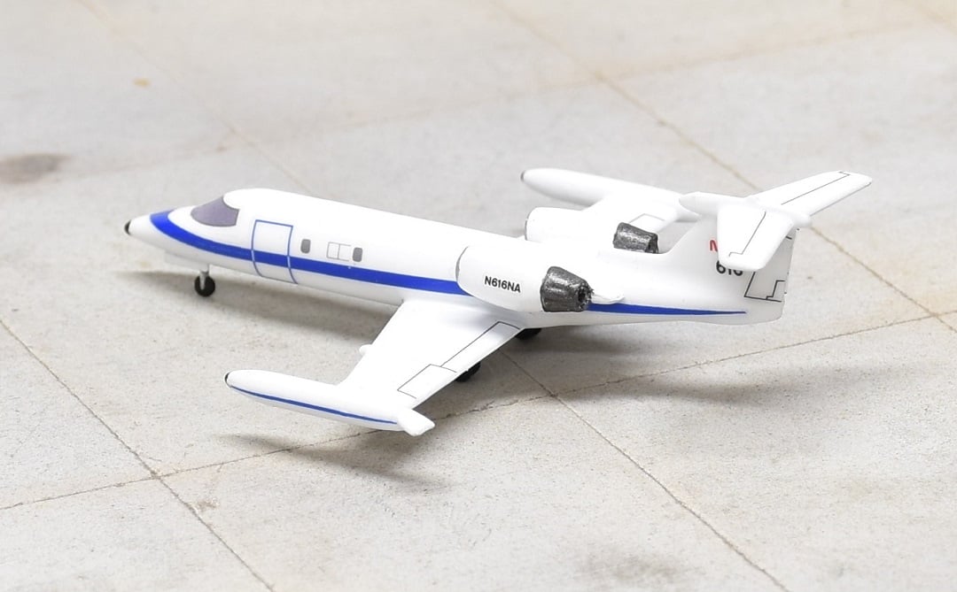 Sky Classics 1:200 SCLRJ008 Learjet 25 N616NA NASA Worm Glenn Research Center, Lewis Field, Cleveland, Ohio 1981