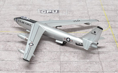 Sky Classics SCB47008 1:200 RB - 47H Stratojet 53 - 4299 55th SRW, Forbes AFB, Kansas On Display NMUSAF