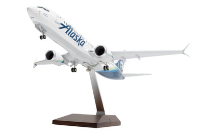 SkyMarks Elite SKR8110 1:100 Alaska 737Max8 N801AK