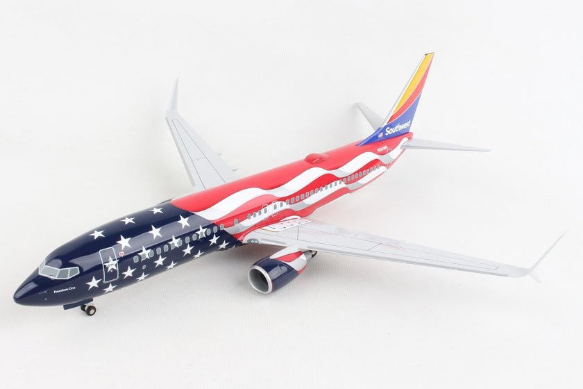 SkyMarks Elite SKR8288 1:100 Southwest Boeing 737 - 800 N500WR "Freedom One"