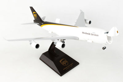SKYMARKS SKR1113 1:200 UPS 747 - 400F W/GEAR & OPENING