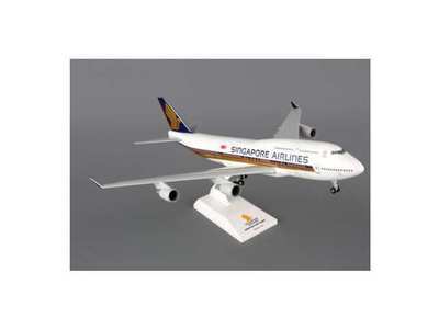 SkyMarks SKR667 1:200 Singapore Boeing 747 - 400 with gear 9V - SPQ