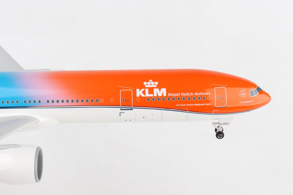 SkyMarks SKR972 1:200 KLM Boeing 777 - 300 PH - BVA "Orange Pride"