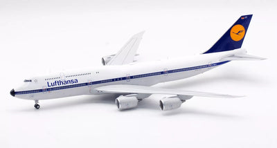Pre-Order SQ Wings L2056FD 1:200 Lufthansa Boeing B747-8 Retro Livery Flaps Down D-ABYT