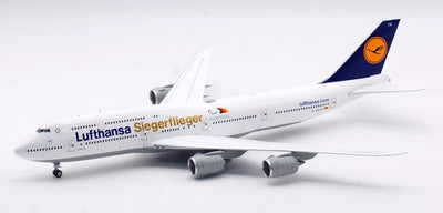 SQ Wings L2087 1:200 Lufthansa "Siegerflieger" B747 - 8 D - ABYT