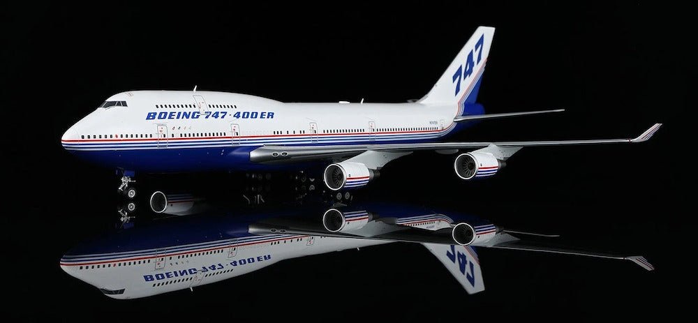SQ Wings L2101 1:200 Boeing Company B747 - 400 N747ER
