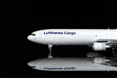 SQ Wings L2104FD 1:200 Lufthansa Cargo McDonnell Douglas MD-11 D-ALCC "Thank you MD-11, Farewell" "Flaps Down"