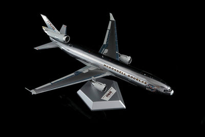 SQ Wings L2105 1:200 McDonnell Douglas MD - 11 N111MD