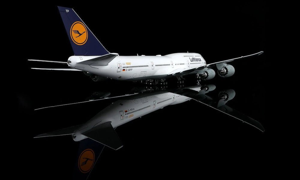 SQ Wings L2106 1:200 Lufthansa B747 - 8 D - ABYP