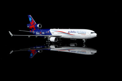 SQ Wings L2219FD 1:200 Delta Air Lines MD - 11 N812DE "Special Delivery Livery Flaps Down"