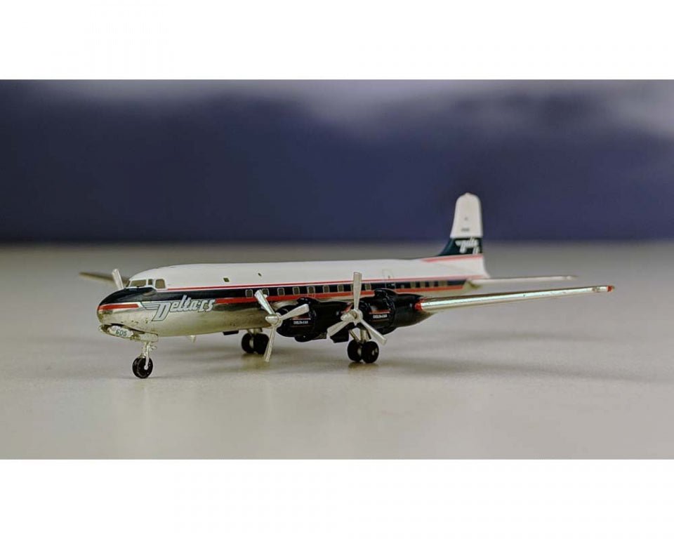 Aero Classics AC419488 1:400 Delta DC - 6