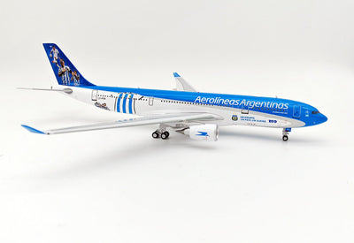 B - Models B - 332 - AR - WC 1:200 Aerolineas Argentinas Airbus A330 - 202