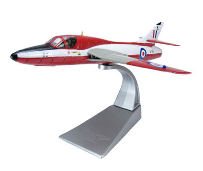 Corgi AA32715 1:72 Hawker Hunter T.Mk 7 RAF No.4 FTS, XL591, RAF Valley, Anglesey, 1975
