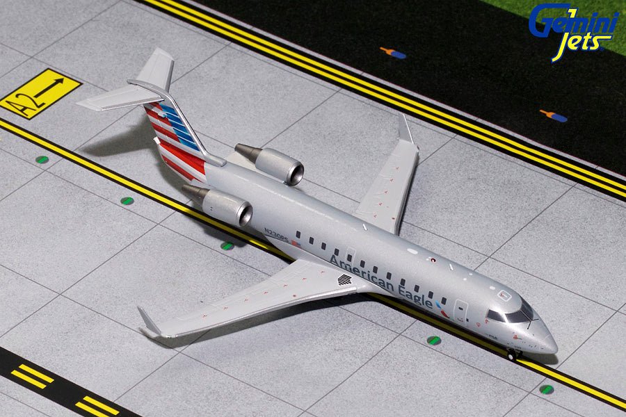 Gemini Jets G2AAL794 1:200 American Airlines Bombardier CRJ - 200