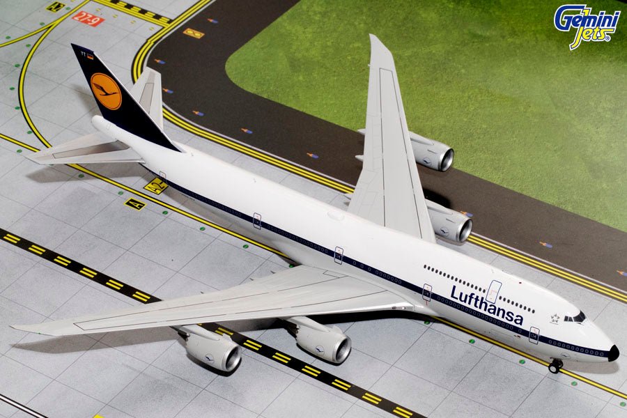 Gemini Jets G2DLH536 1:200 Lufthansa Boeing 747 - 8i D - ABYT