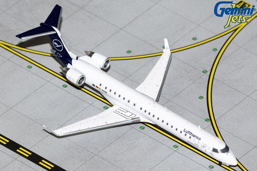 Gemini Jets GJCLH2021 1:400 Lufthansa Bombardier CRJ - 900