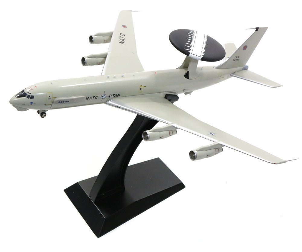 *Inflight IFE30417 1:200 NATO Boeing E - 3A