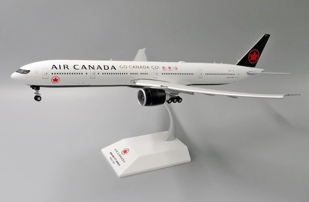 JC Wings 1:200 Air Canada Boeing 777 - 333ER XX2133A (Flaps Down)