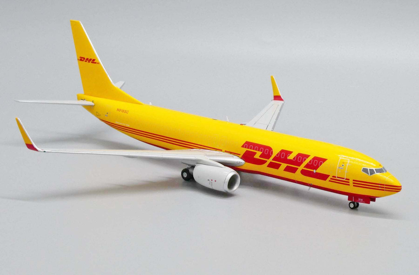 JC Wings 1:200 DHL Boeing 737 - 800F EW2738013