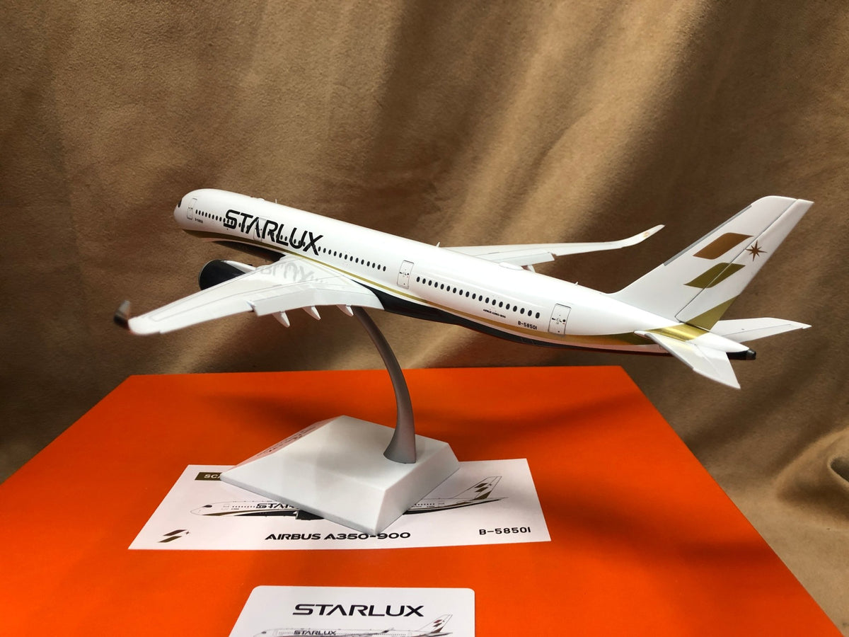 JC Wings 1:200 Starlux Airbus A350 - 900 EW2359006A (Flaps Down)