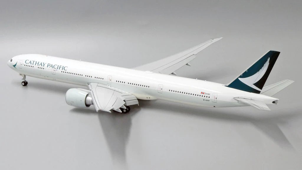 Jc Wings 1:200 Cathay Pacific Boeing 777 - 300ER EW277W002A (Flaps Down)