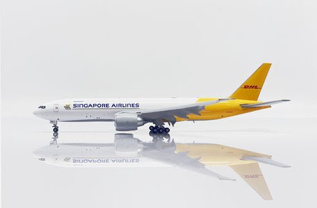 Jc Wings SA4011A 1:400 Singapore Airlines/DHL Boeing 777 - 200LRF (Flaps Down)
