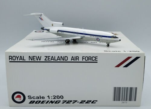 JC Wings XX2073 1:200 Royal New Zealand Air Force Boeing 727 - 22C