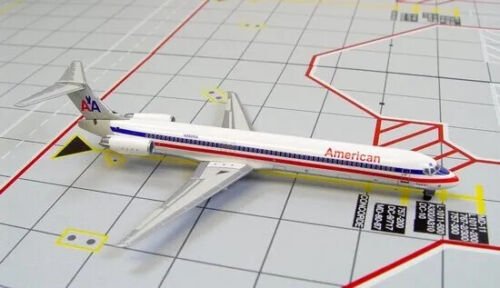 Jc Wings XX2906 1:200 American Airlines MD - 87