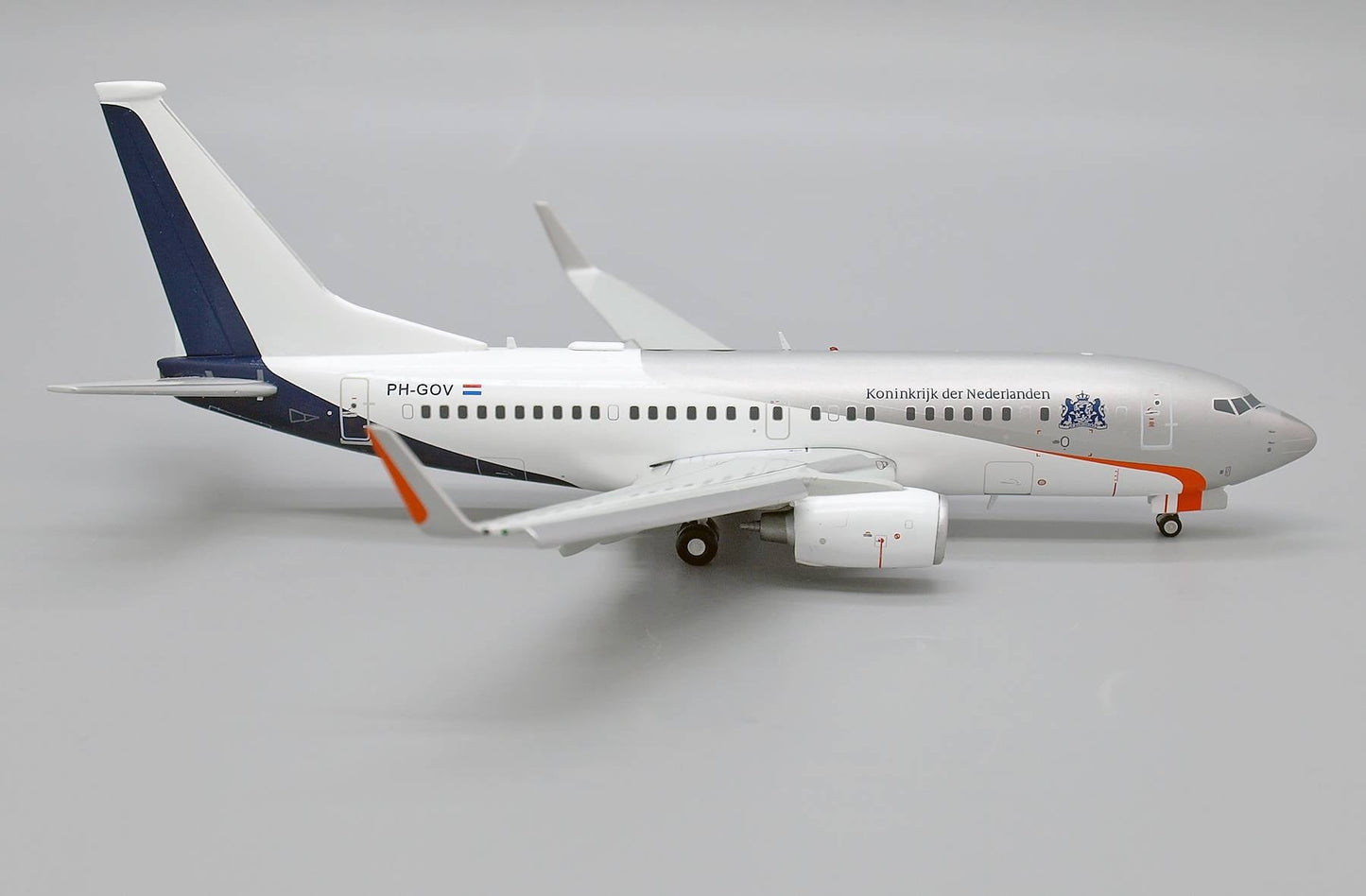 JC200 Netherlands Govt 1:200 Boeing 737 - 700 LH2307A (Flaps Down)