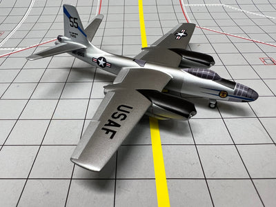 Sky Classics 1:200 USAF B - 45 86th BS Sculthorpe 1955