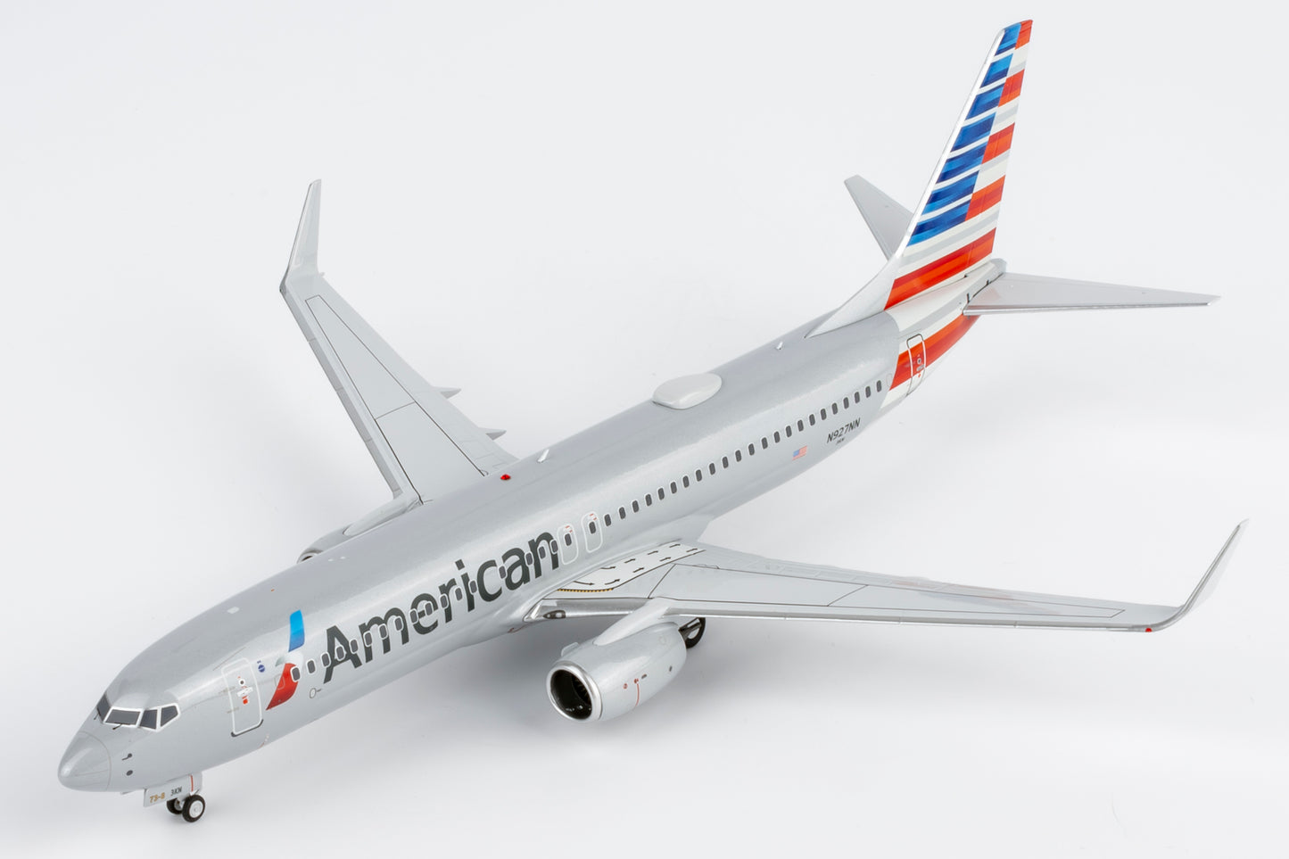 NG Models 08051 1:200 American Airlines 737-800/w N927NN
