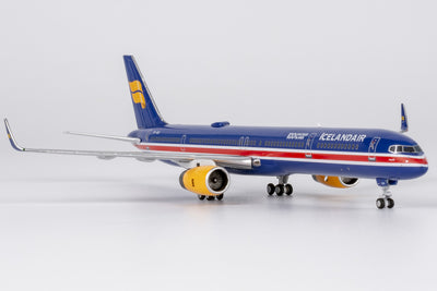 NG Models 45009 1:400 Icelandair 757-300/w TF-ISX (100 Years Independence Livery)