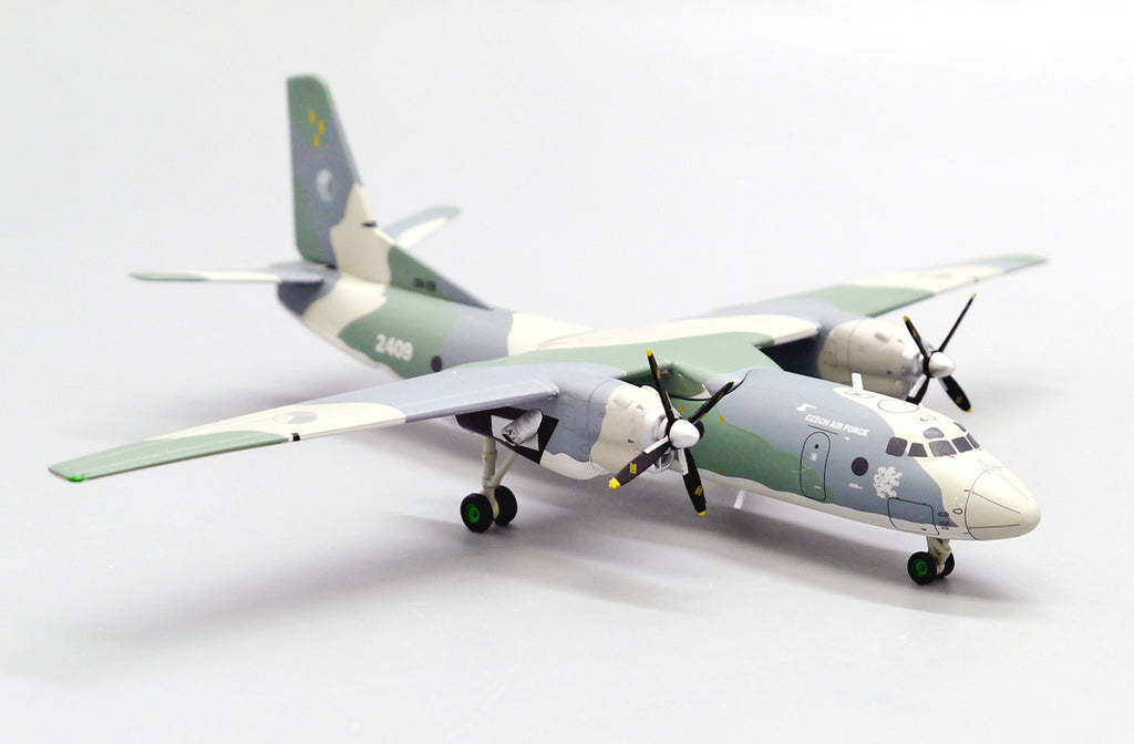 AviaBoss A2027 1:200 An-26 Czech Air Force 2409
