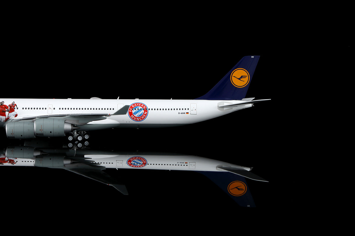 SQ Wings L2281FD 1:200 Lufthansa A340-600 D-AIHK "FC Bayern München special colours Flaps Down" diecast model airplane