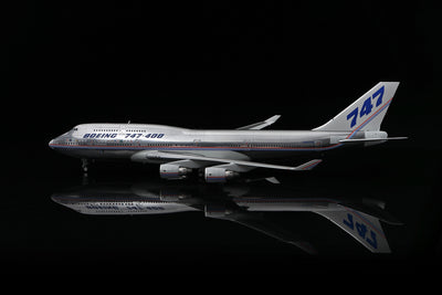 SQ Wings L2131FD 1:200 Boeing Company B747-400 N401PW House Livery with Full Polished Body "Flaps Down" diecast model airplan