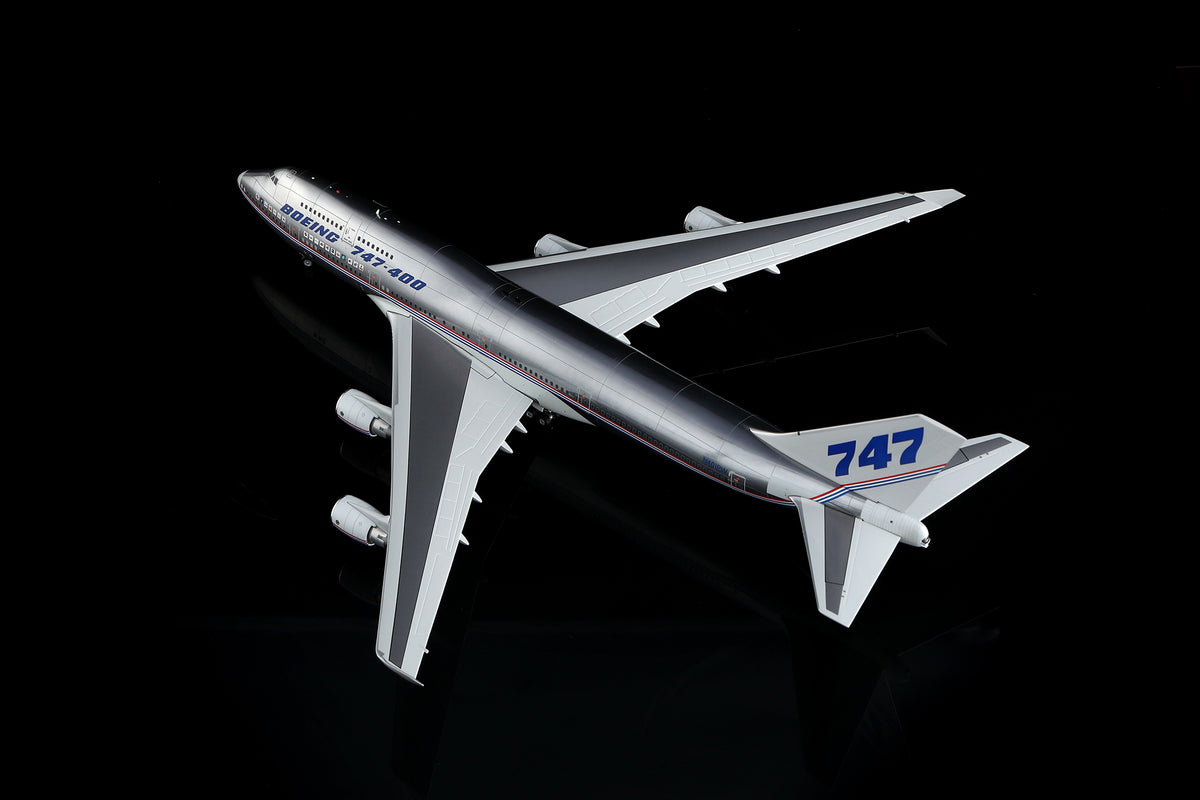 SQ Wings L2131FD 1:200 Boeing Company B747-400 N401PW House Livery with Full Polished Body "Flaps Down" diecast model airplan