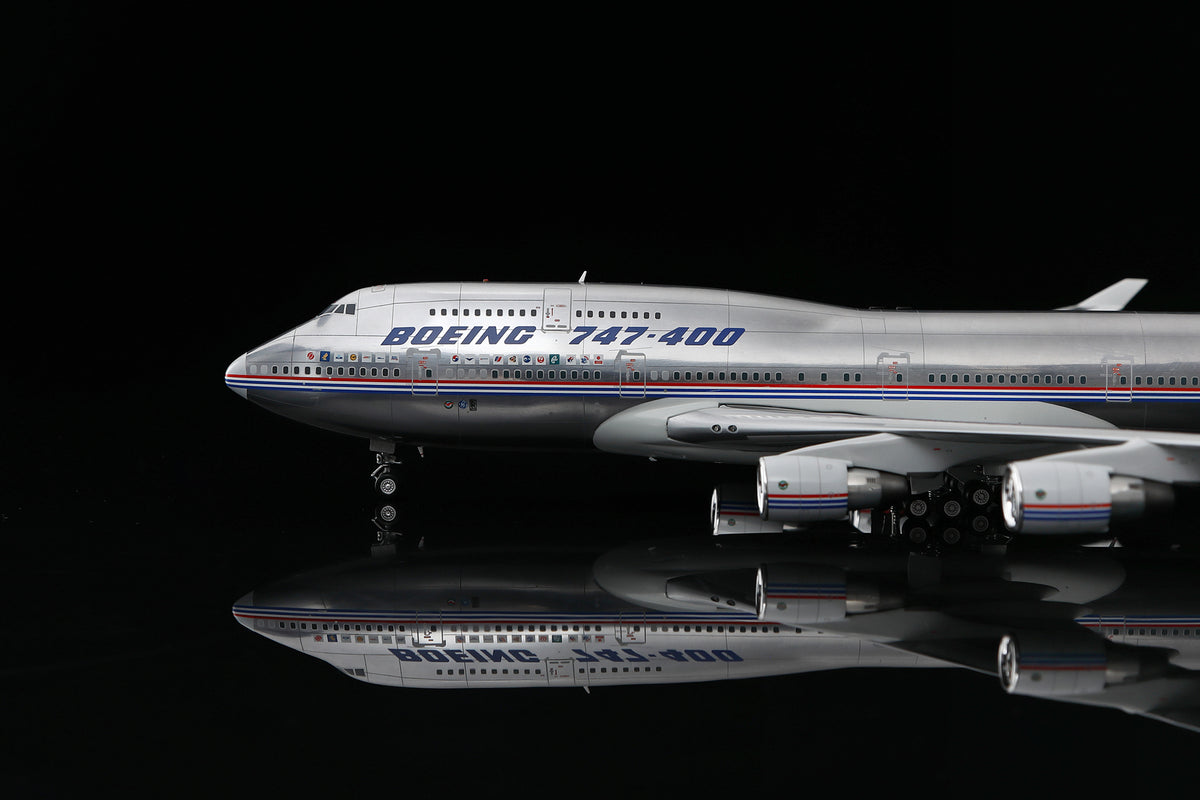 SQ Wings L2131 1:200 Boeing Company B747-400 N401PW House Livery with Full Polished Body diecast model airplane