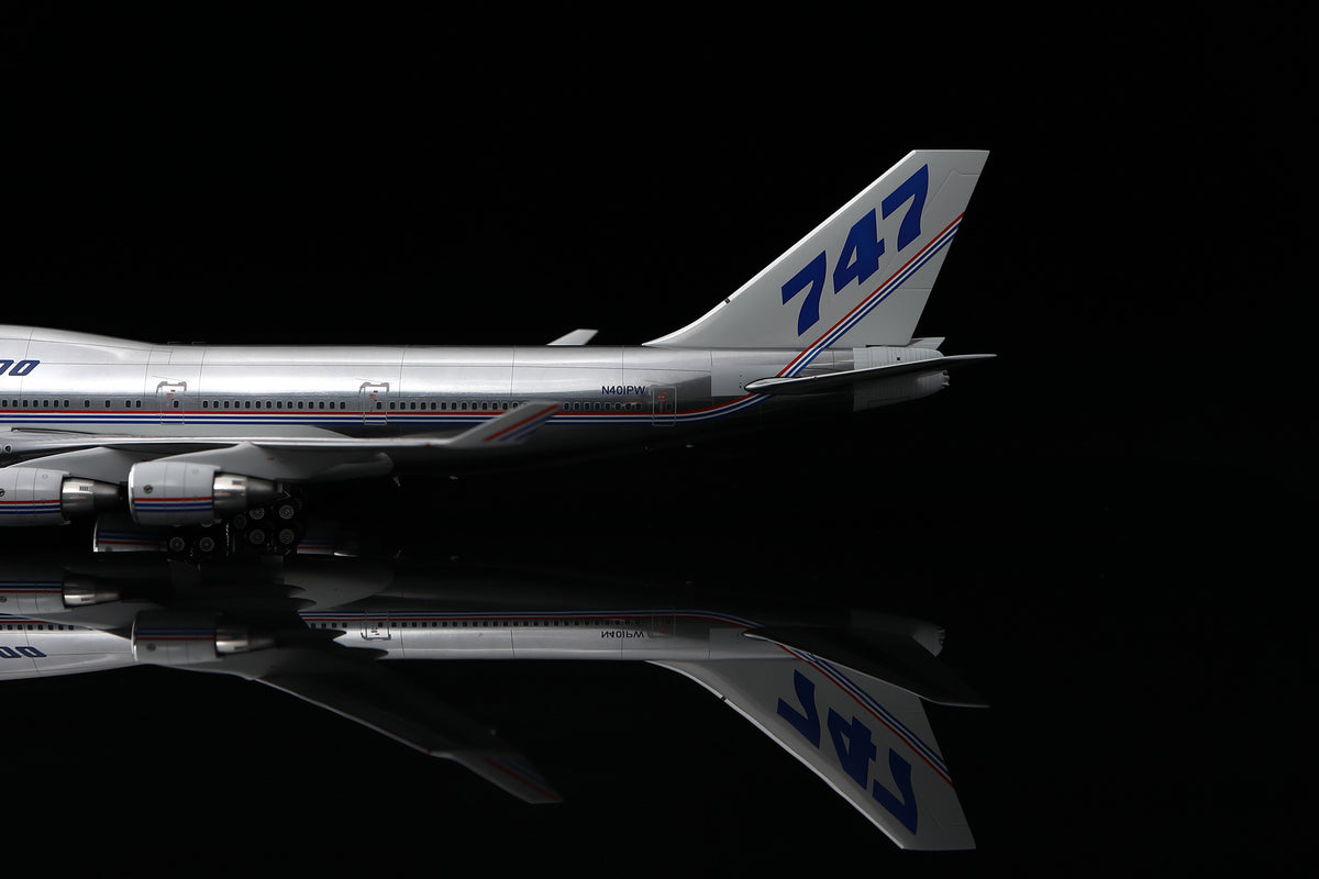 SQ Wings L2131 1:200 Boeing Company B747-400 N401PW House Livery with Full Polished Body diecast model airplane