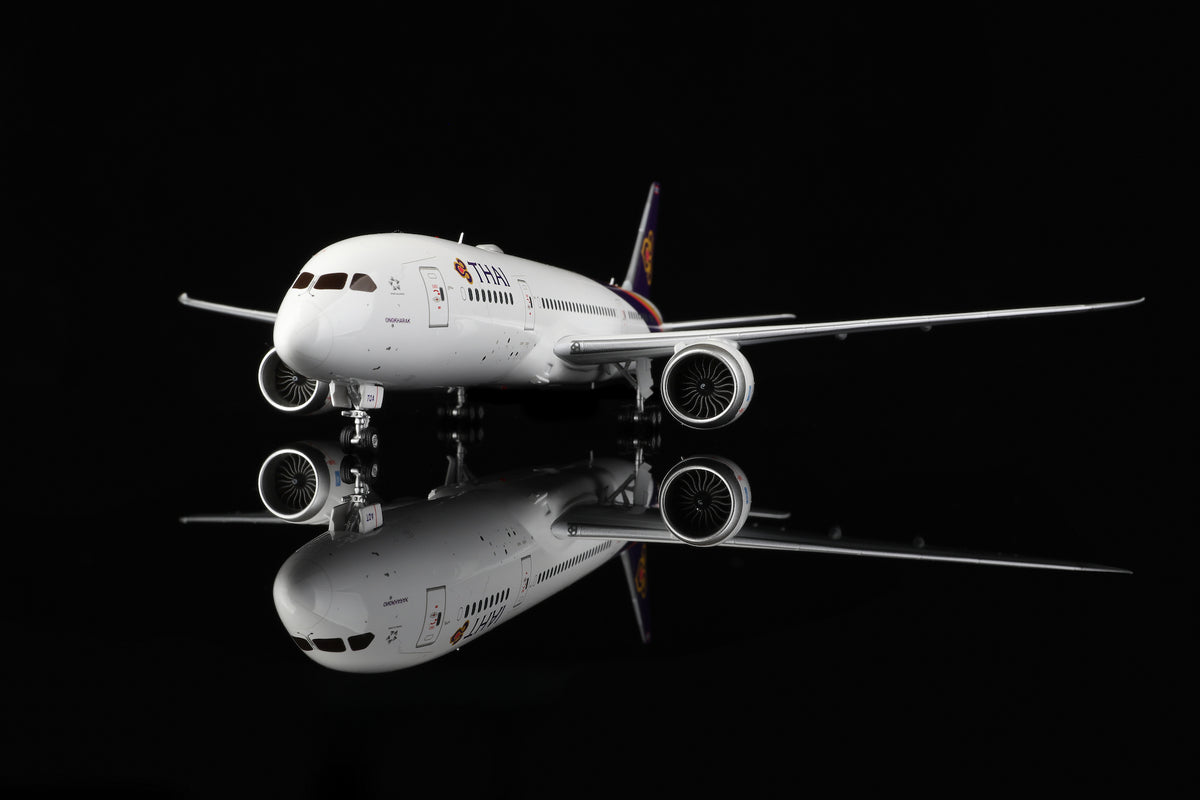 SQ Wings L2030 1:200 Thai Airways Boeing 787-8 HS-TQA diecast model airplane
