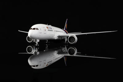 SQ Wings L2030 1:200 Thai Airways Boeing 787-8 HS-TQA diecast model airplane