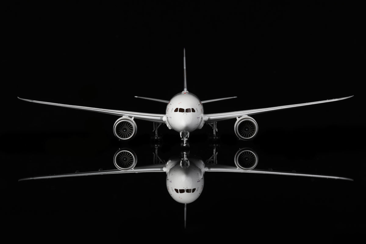 SQ Wings L2031 1:200 Thai Airways Boeing 787-8 HS-TQF diecast model airplane