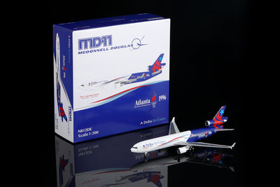 SQ Wings L2219FD 1:200 Delta Air Lines MD-11 N812DE "Special Delivery Livery Flaps Down"