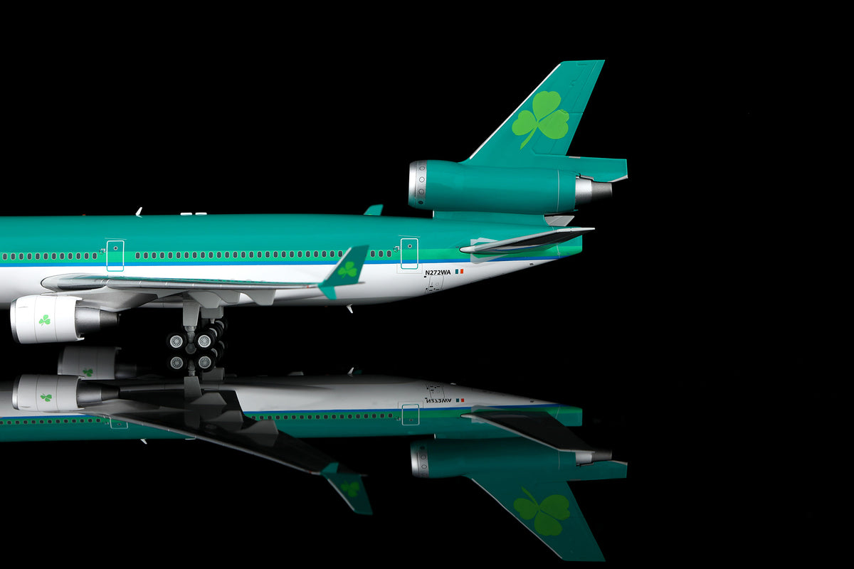 SQ Wings L2127FD 1:200 Aer Lingus MD-11 N272WA "Flaps Down" diecast model airplane