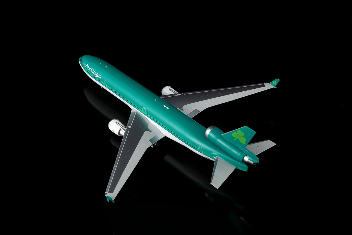 SQ Wings L2127FD 1:200 Aer Lingus MD-11 N272WA "Flaps Down" diecast model airplane